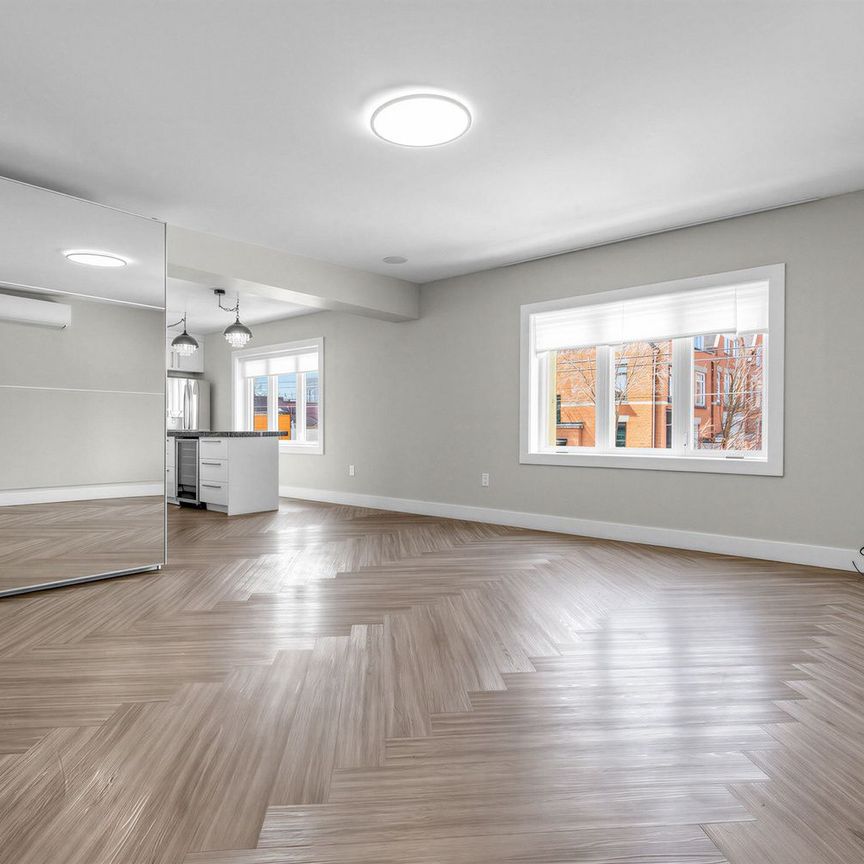 For Lease - 901 Pape Avenue, Toronto, Ontario - Photo 1