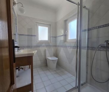 4 room luxury House for rent in Charneca de Caparica, Portugal - Photo 3