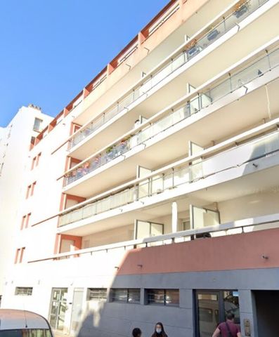 Location Appartement 3 pièces 67m² MARSEILLE 10ème - Photo 3