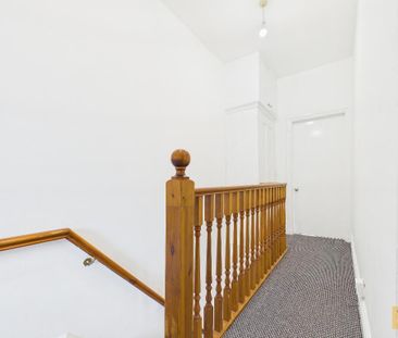2 bedroom end of terrace house to rent - Photo 6