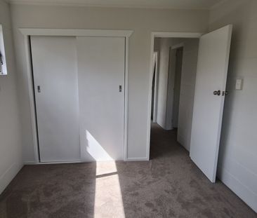Thermal Two Bedroom Unit - Be Quick - Glenholme - Photo 4