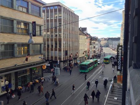 Charmante 5-Zimmer-Altbauwohnung an der Greifengasse in Basel - Foto 5
