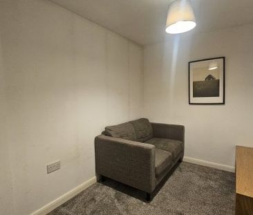 Station Terrace, Waltons Parade - Photo 5