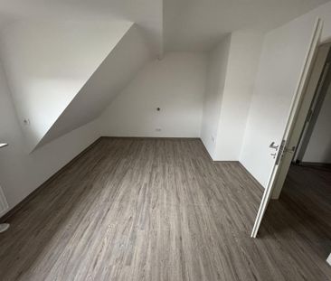 Erstbezug nach Sanierung - 4,5-Zimmer-Wohnung mit Balkon, Gartenant... - Photo 6
