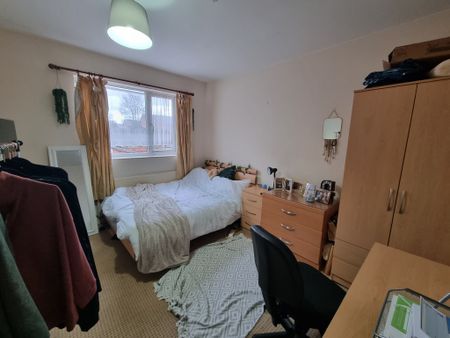 2 Bed Student Accommodation - Photo 3