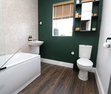 3 bedroom semi-detached house to rent - Photo 2