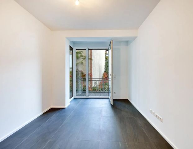 +++ mitten drin & trotzdem ruhig - 1.OG - zwei Balkone - gehoben & renoviert - Fliesen mit FB-Hzg. - inkl. Duplex & EBK +++ - Photo 1