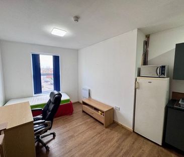 The Clock, Hyson Green, NG7, Property for rent - Photo 3