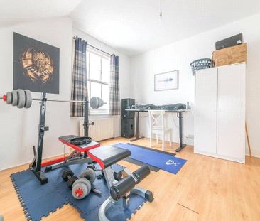 2 bedroom apartment to rent - Photo 4