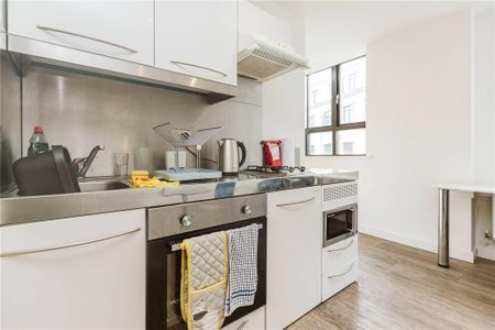 Studio to rent - Photo 4