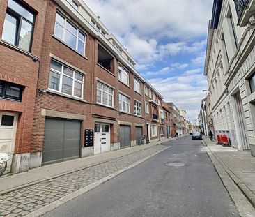 Gezellig 2 slaapkamer appartement nabij de Coupure! - Foto 4