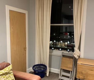 2 Bed Flat, Buccleuch Street, EH8 - Photo 3