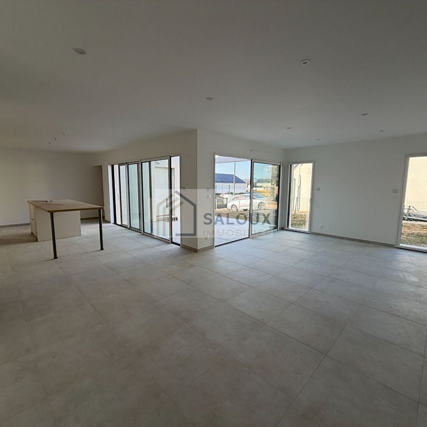 Location Maison 5 pièces 141m² - Photo 1