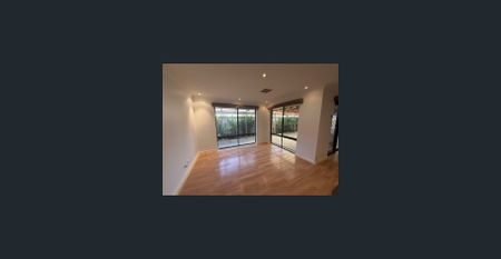 Freshly painted 4x2 with Gardens and lawn mowing included. - Photo 4