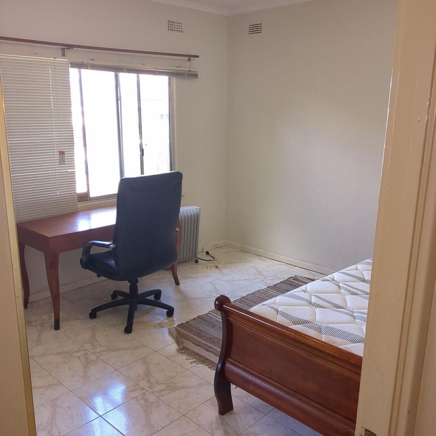 Brunswick West - Photo 1