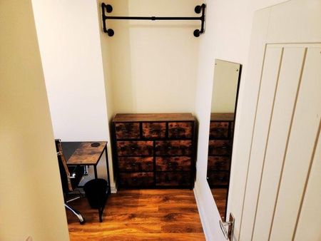 4 bedroom house share to rent - Photo 5