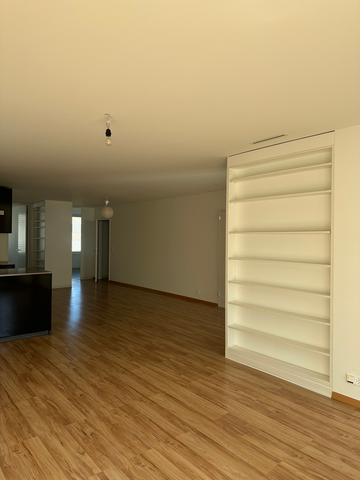 4.5 Zimmer-Wohnung im Zypressenhof zu vermieten - Photo 2