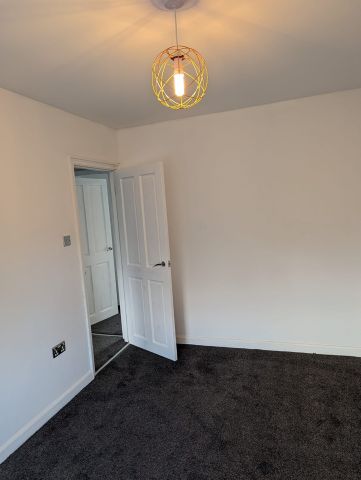 3 Bed Terraced House, Derwent Road, B30 - Photo 3