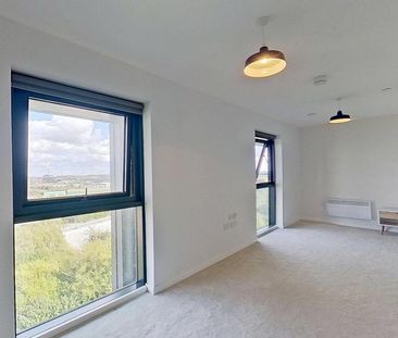 3 bedroom flat to rent - Photo 2