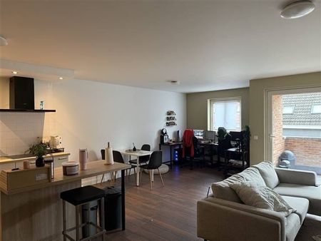 Appartement te huur - Foto 2