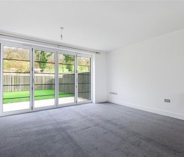 3 bedroom terraced house to rent - Photo 2