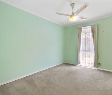 Family Home- Lawn & garden maintenance included - Photo 6