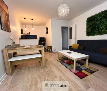 Location Appartement 2 pièces 41m² MARSEILLE 2ème - Photo 2