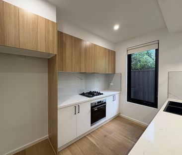 3/25 Eisenhower Street, Reservoir VIC 3073 - Photo 6