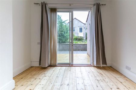 4 bedroom terraced house to rent - Photo 3