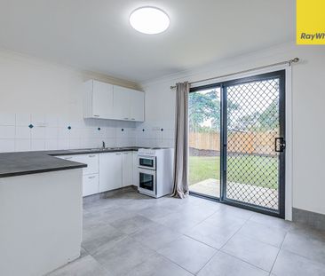 Spacious Dual-Living 6 Bedroom Family Home! - Photo 1