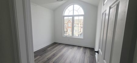 For Lease - 50 Rockman Crescent Unit# Upper, Brampton, Ontario - Photo 2