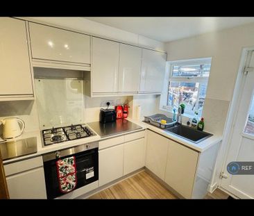 1 bedroom in a house share to rent - Photo 6