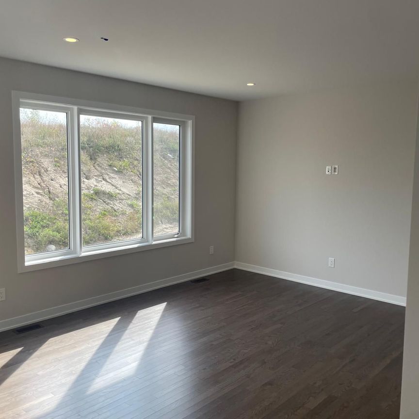 For Lease - 724 Eminence Street, Barrhaven, Ontario - Photo 1