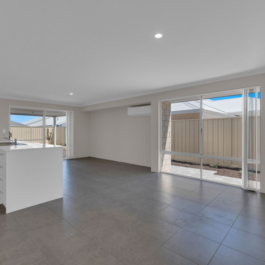 4 Bedroom Home in Dawesville - Photo 1