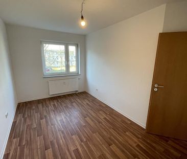 Teilsanierte 3-Zimmer-Wohnung in Braunschweig mit Balkon! - Photo 1