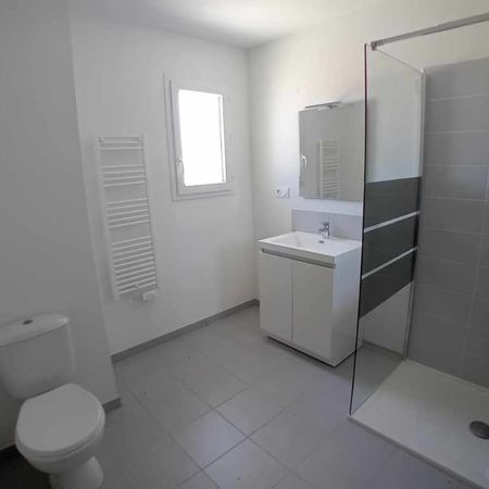 Location Appartement 2 pièces 53m² - Photo 3