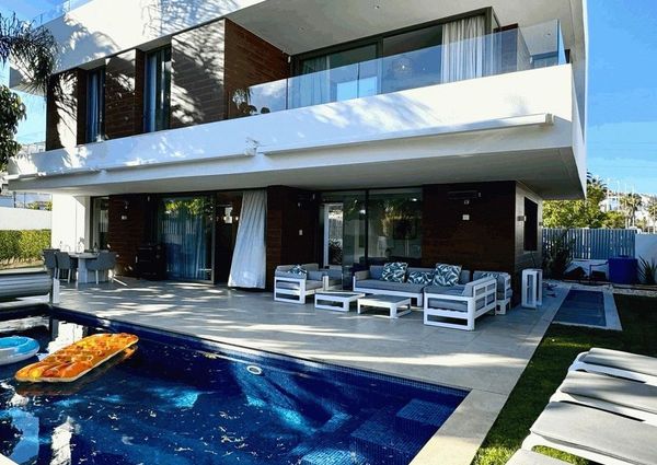 6 bedroom luxury Villa for rent in Estepona, Andalusia