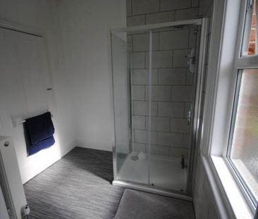 6 bedroom house to rent - Photo 2