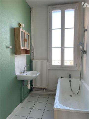 2 PIECES - RUE MONTLAURENT - 51100 - Photo 4