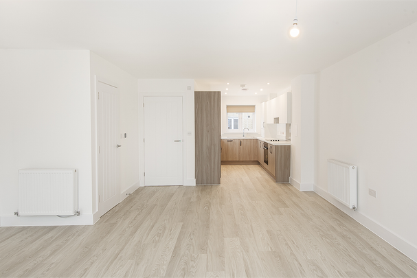 3 bedroom semi-detached house to rent - Photo 1