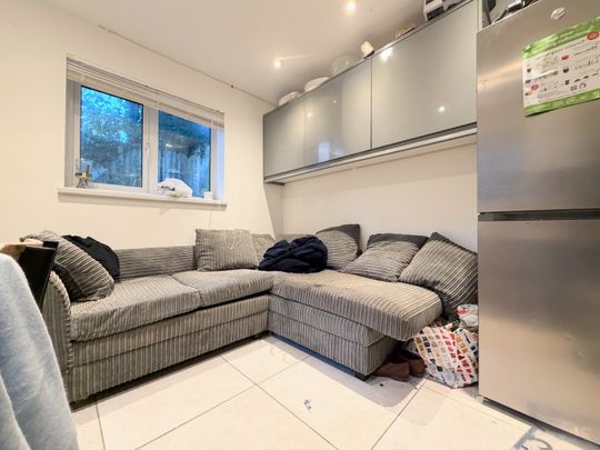 Rhymney Street, Cathays - Photo 1