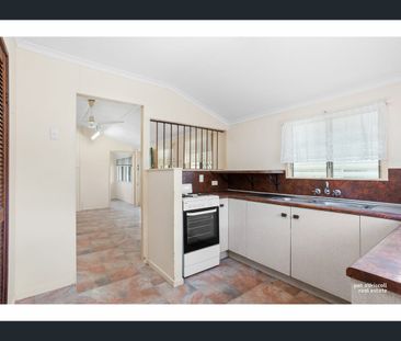 48 Eton Street, West Rockhampton, Qld 4700 - Photo 2
