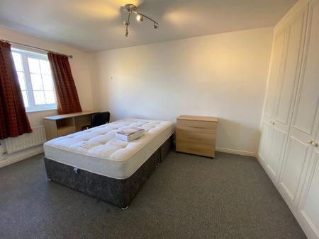 4 bedroom townhouse to rent - Photo 4