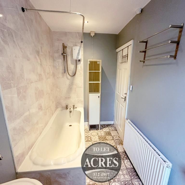 3 bedroom semi-detached house to rent - Photo 1