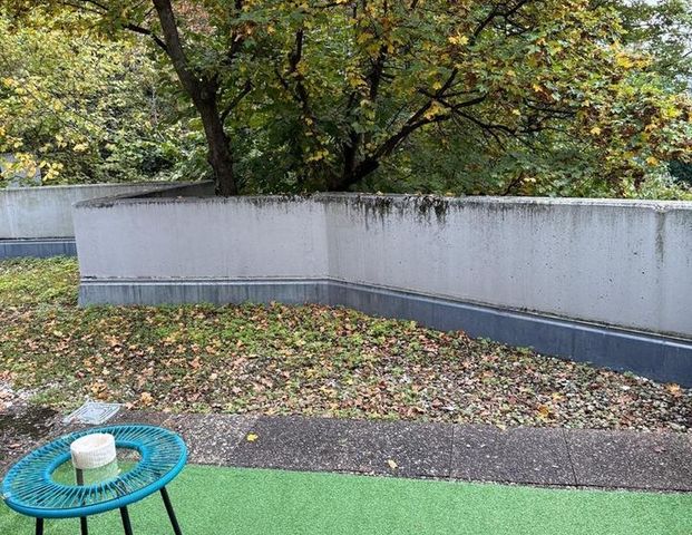 Lichtdurchflutete Wohnung mit Balkon - Foto 1