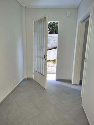 Studio/Γκαρσονιέρα για ενοικίαση Ακρόπολη (Ιστορικό Κέντρο) - Photo 4