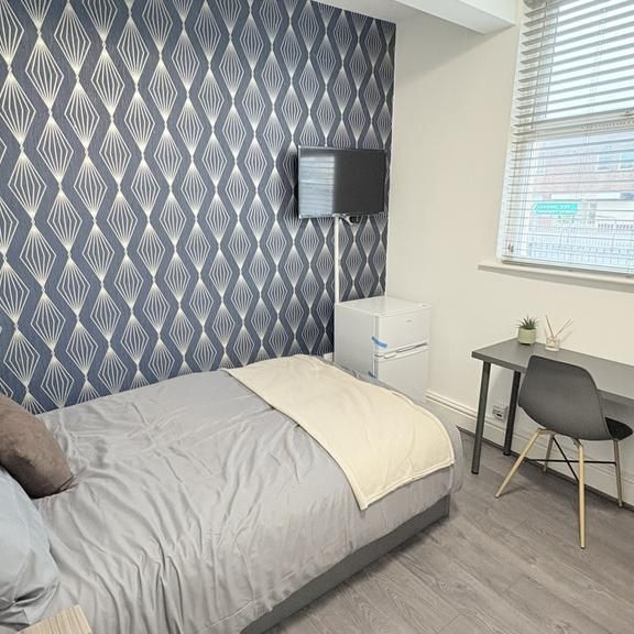 1 bedroom in a house share to rent - Photo 1