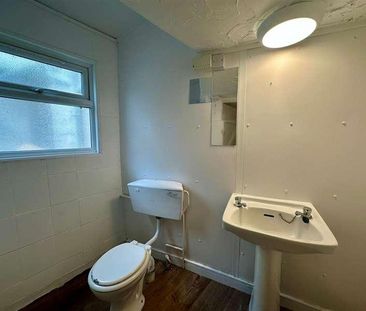 Clovelly Road, Bideford, EX39 - Photo 3