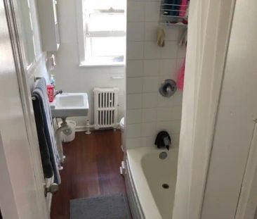 234 Charlotte St. — 1 Bedroom - Photo 4