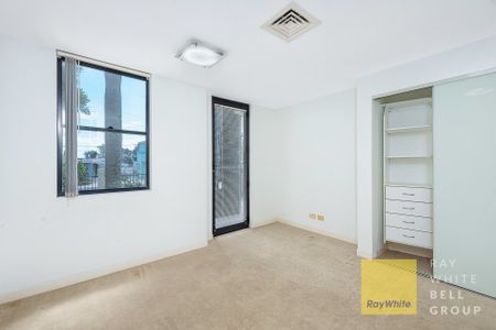 65 Sickle Avenue, Hope Island QLD 4212 - House For Rent | Domain - Photo 5